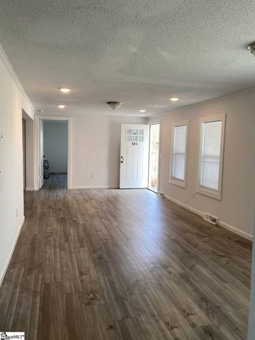 521 Park Street, Inman, SC 29349