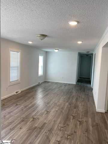 521 Park Street, Inman, SC 29349