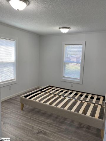 521 Park Street, Inman, SC 29349