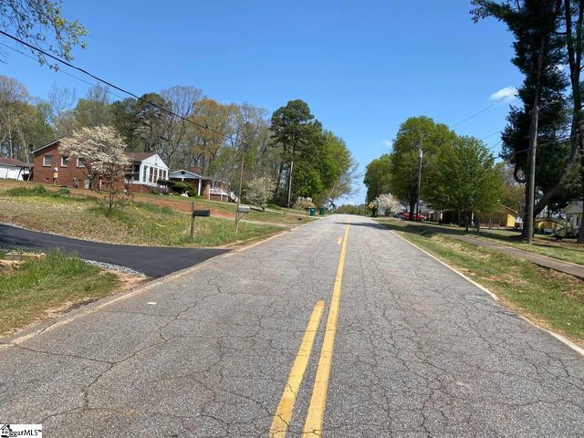 521 Park Street, Inman, SC 29349