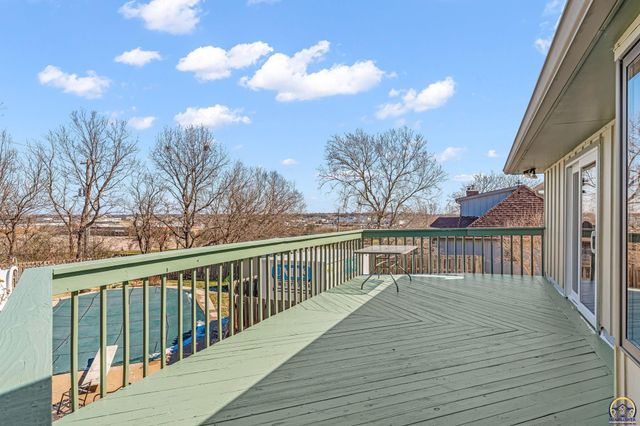 6250 SW 21st Ter, Topeka, KS 66610