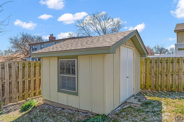 6250 SW 21st Ter, Topeka, KS 66610