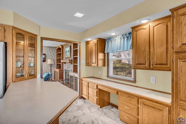 6250 SW 21st Ter, Topeka, KS 66610