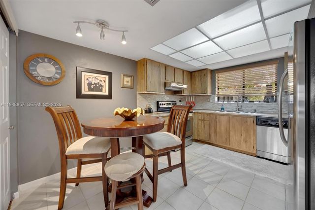 11769 SW 91st Ter, Miami, FL 33186