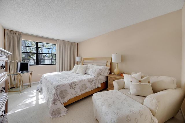 11769 SW 91st Ter, Miami, FL 33186