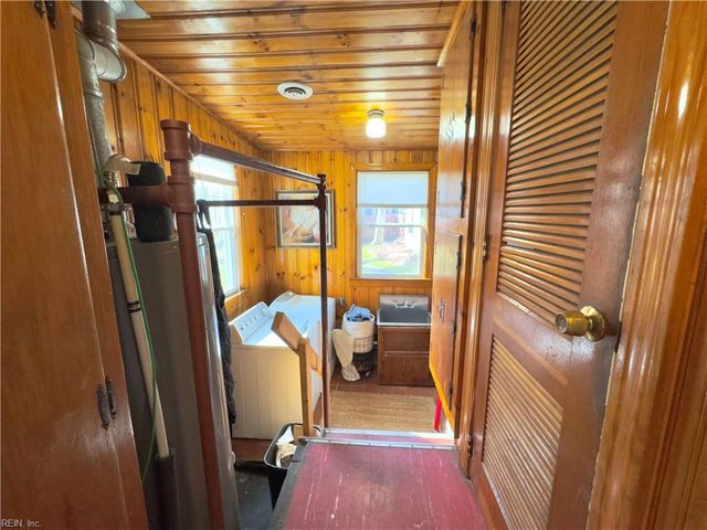 16 Dahlgren AVE, Portsmouth, VA 23702