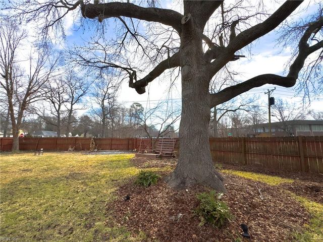 16 Dahlgren AVE, Portsmouth, VA 23702