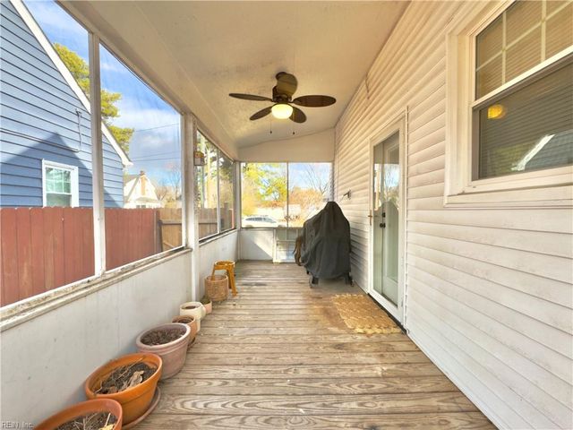 16 Dahlgren AVE, Portsmouth, VA 23702