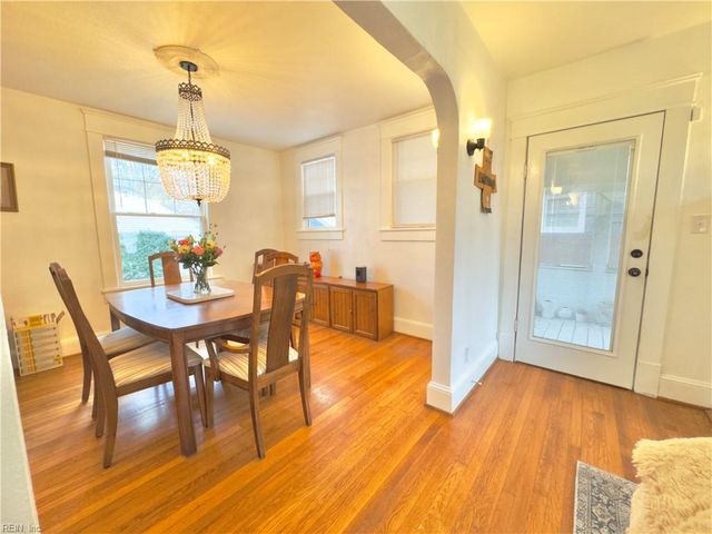 16 Dahlgren AVE, Portsmouth, VA 23702