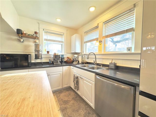 16 Dahlgren AVE, Portsmouth, VA 23702