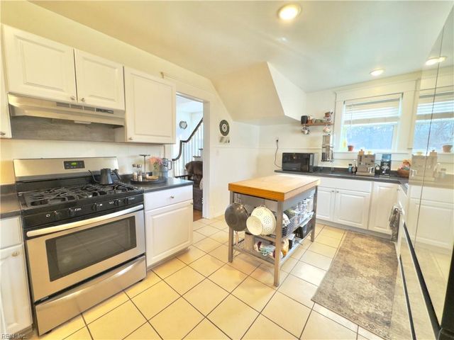 16 Dahlgren AVE, Portsmouth, VA 23702