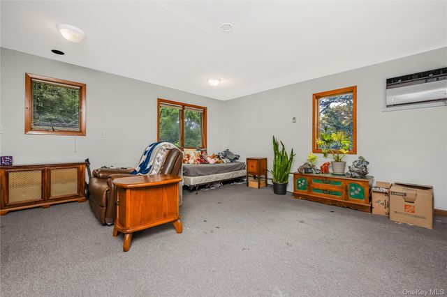 21 Sams Path, Rocky Point, NY 11778
