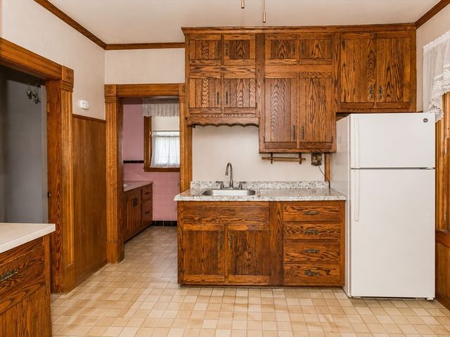 466 East Main Street, Chicopee, MA 01020