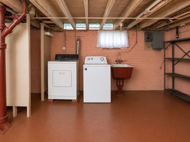 466 East Main Street, Chicopee, MA 01020
