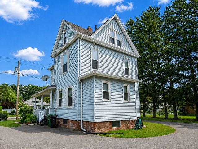 466 East Main Street, Chicopee, MA 01020