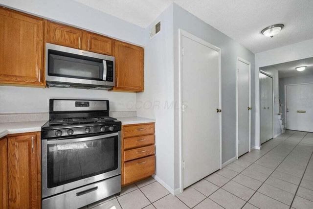 6164 Stornoway Drive S, 6164, Columbus, OH 43213