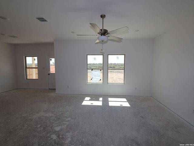 10438 White Hart Lane, Converse, TX 78109