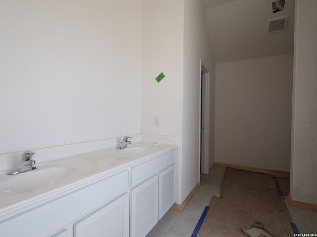 10438 White Hart Lane, Converse, TX 78109