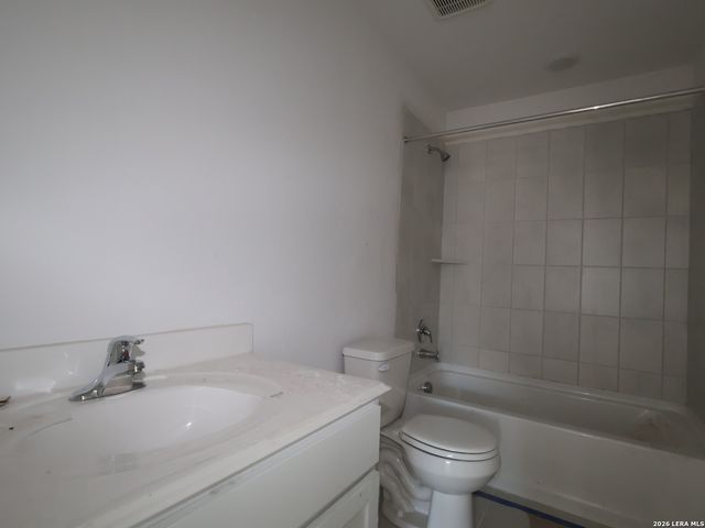 10438 White Hart Lane, Converse, TX 78109