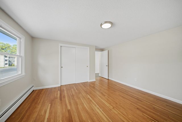 4 Greenleaf 4C, Merrimac, MA 01860
