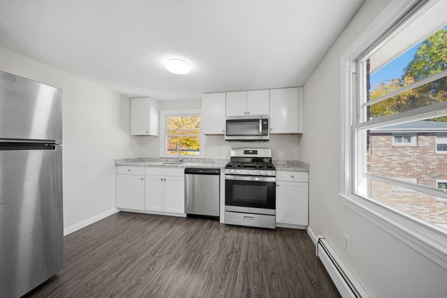 4 Greenleaf 4C, Merrimac, MA 01860