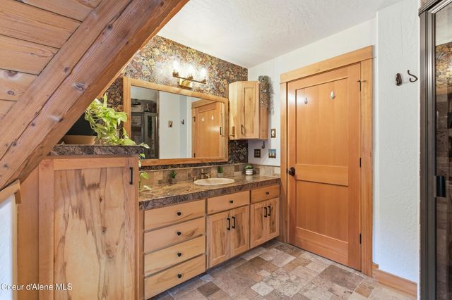 6246 W Ebbtide Dr, Coeur D'alene, ID 83814