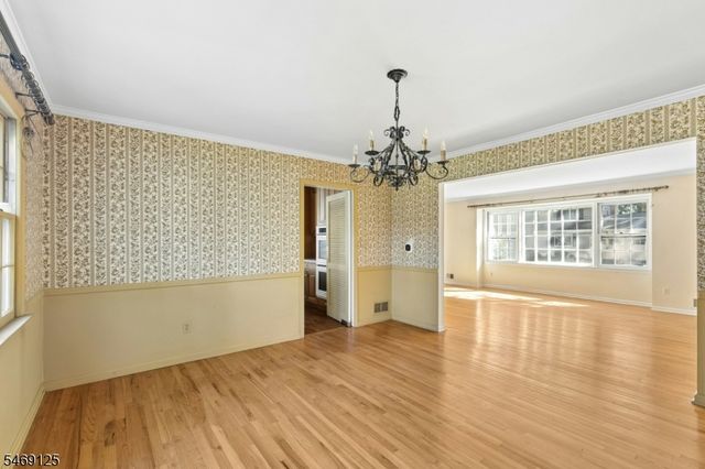 811 Cranford Ave, Westfield Town, NJ 07090