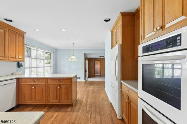 811 Cranford Ave, Westfield Town, NJ 07090