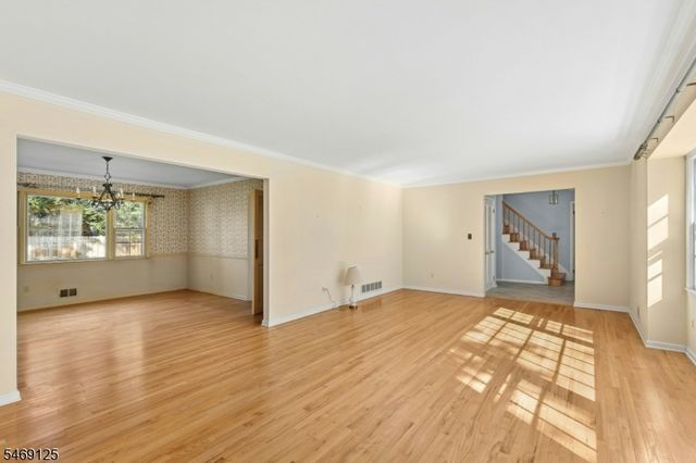 811 Cranford Ave, Westfield Town, NJ 07090