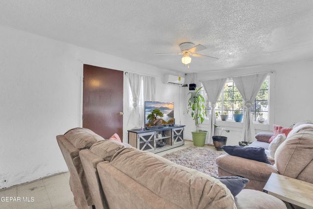 720 Johnson Street, Fabens, TX 79838