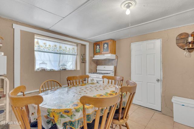 720 Johnson Street, Fabens, TX 79838