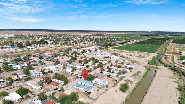 720 Johnson Street, Fabens, TX 79838