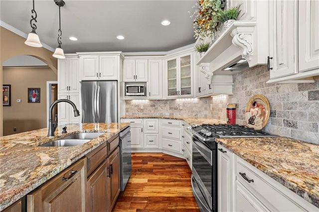 117 Sharp Mountain Crk, Ball Ground, GA 30107