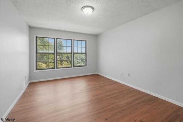 52 Burlington Ct 52, Hamburg Boro, NJ 07419