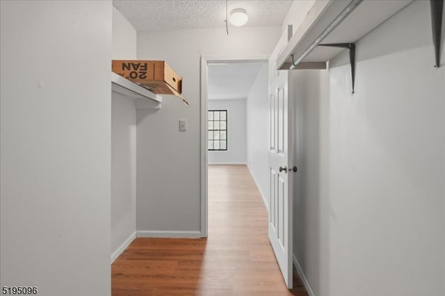 52 Burlington Ct 52, Hamburg Boro, NJ 07419