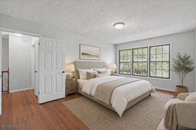 52 Burlington Ct 52, Hamburg Boro, NJ 07419