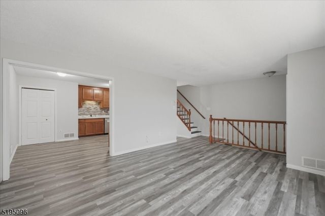 52 Burlington Ct 52, Hamburg Boro, NJ 07419