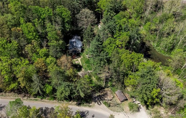 11382 Blanchard Road, Holland, NY 14080