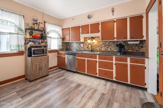 1149 Sumner Avenue, Schenectady, NY 12309