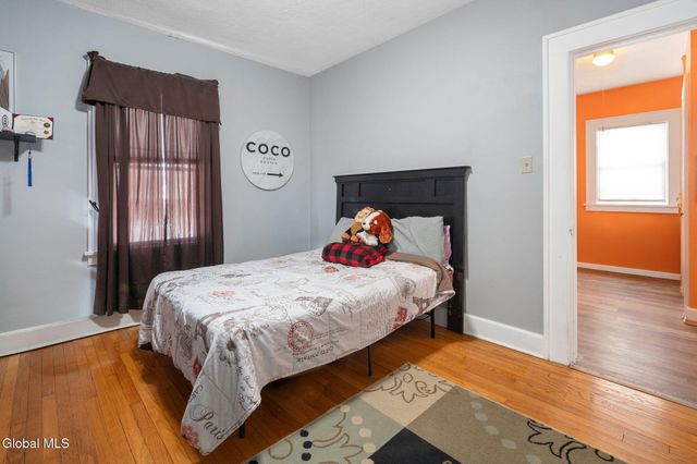 1149 Sumner Avenue, Schenectady, NY 12309