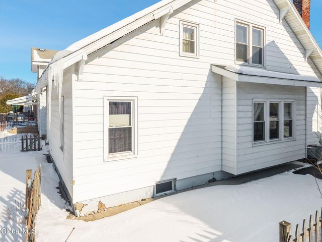 1149 Sumner Avenue, Schenectady, NY 12309