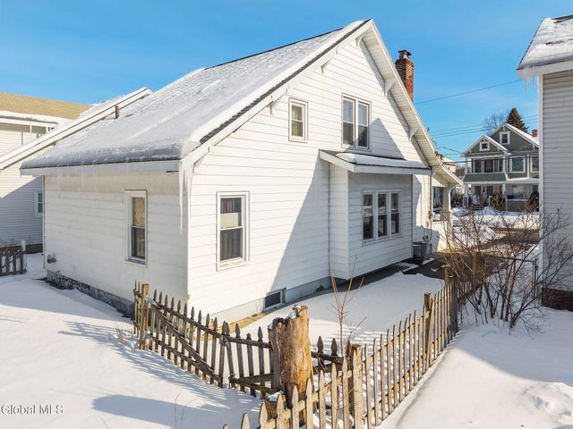 1149 Sumner Avenue, Schenectady, NY 12309