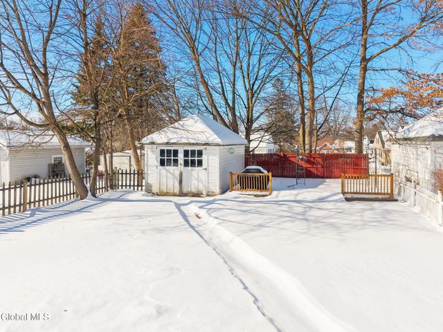 1149 Sumner Avenue, Schenectady, NY 12309