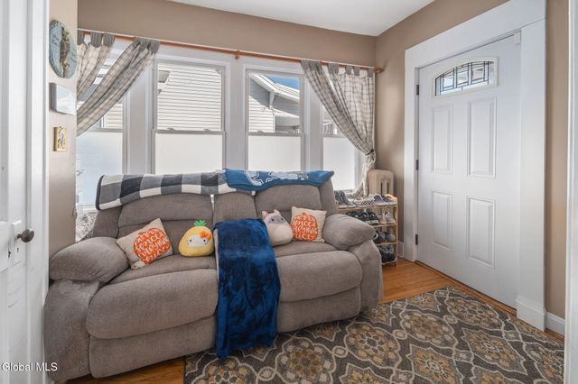 1149 Sumner Avenue, Schenectady, NY 12309