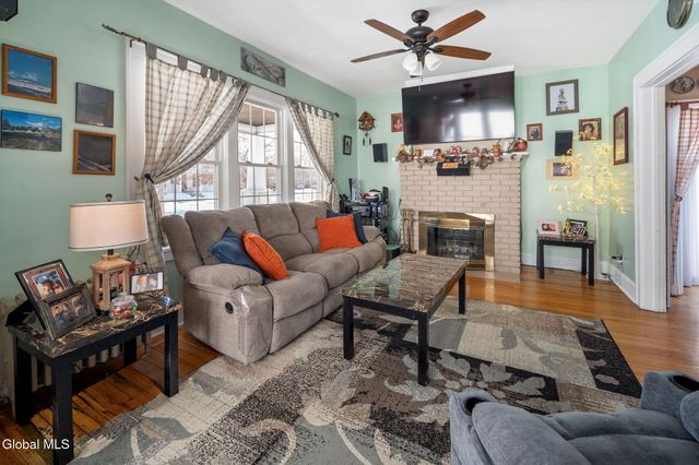 1149 Sumner Avenue, Schenectady, NY 12309