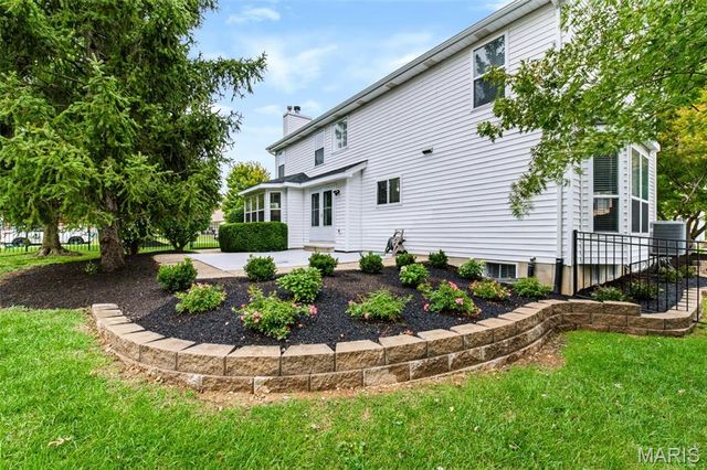 209 Harbour Pointe Drive, Grover, MO 63040