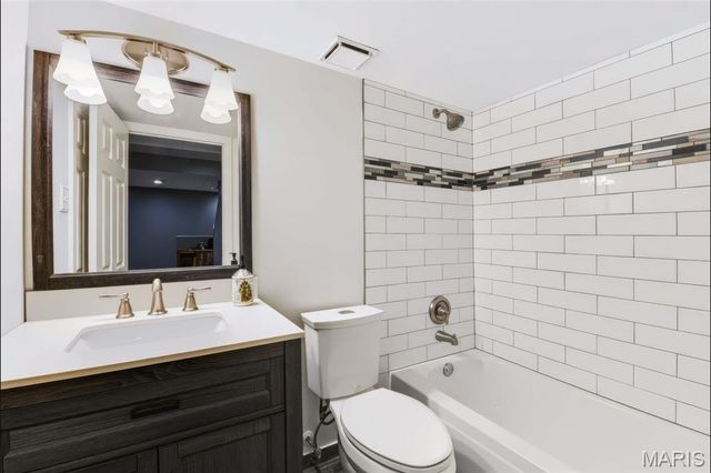 209 Harbour Pointe Drive, Grover, MO 63040
