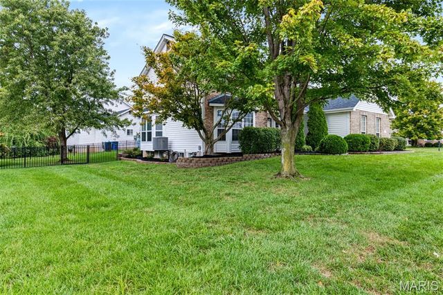 209 Harbour Pointe Drive, Grover, MO 63040