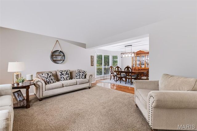 209 Harbour Pointe Drive, Grover, MO 63040