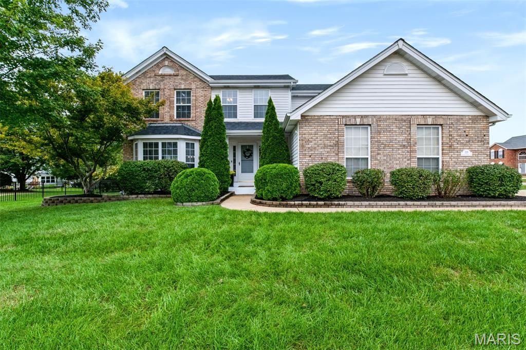 209 Harbour Pointe Drive, Grover, MO 63040